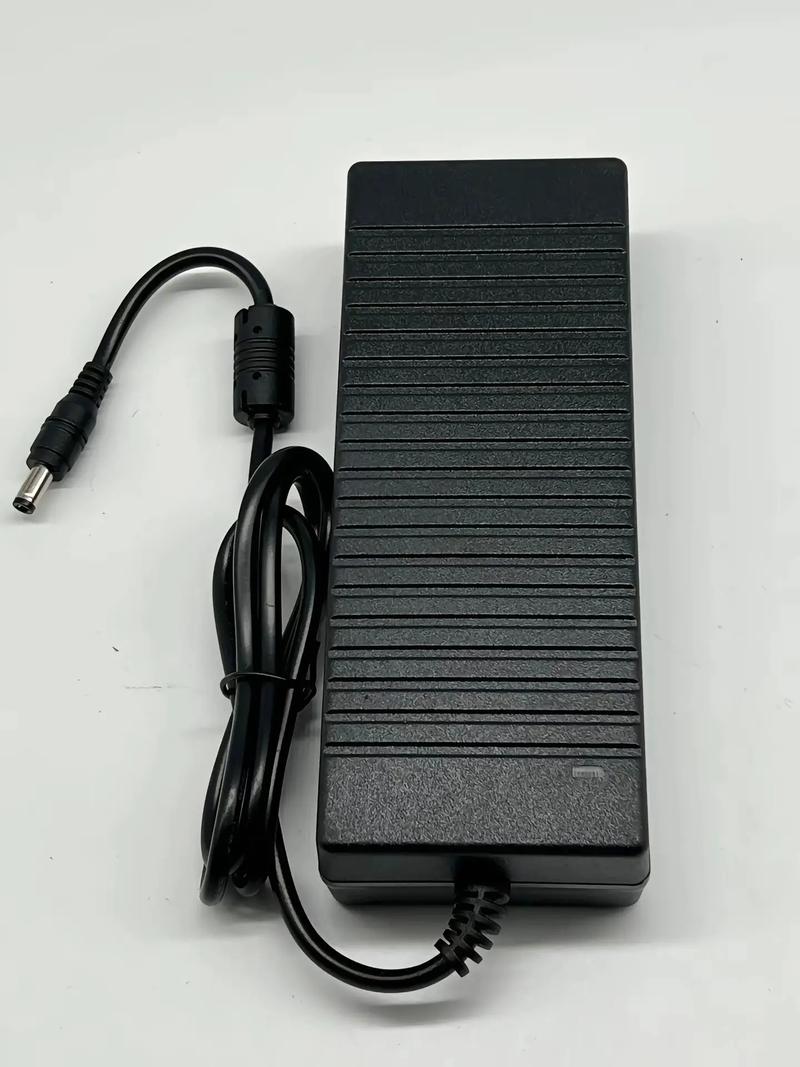 電子產(chǎn)品出海正當(dāng)時(shí) 電源適配器廠家的外貿(mào)機(jī)遇與全國發(fā)貨合作新格局